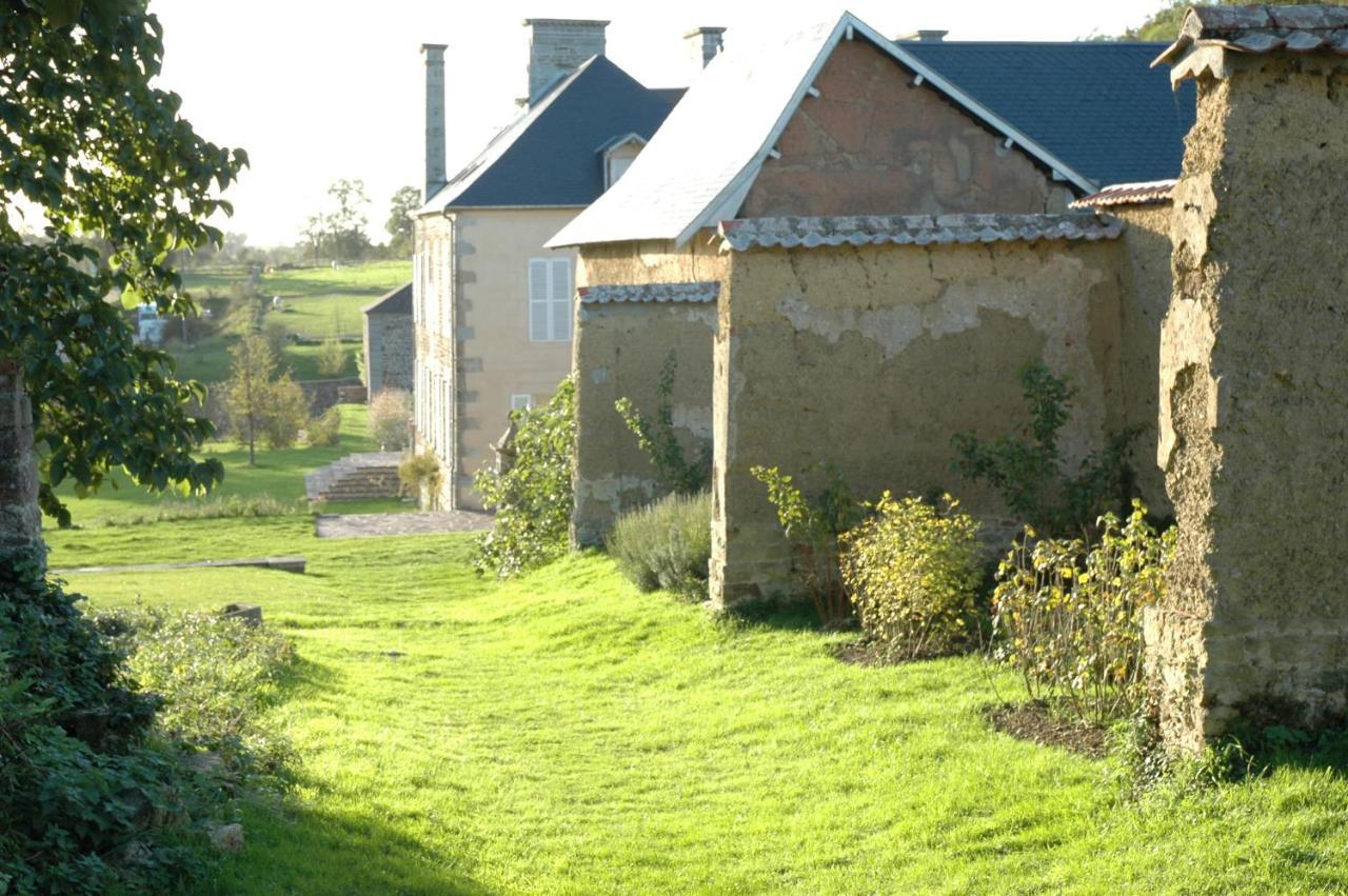 Manoir Du Mesnil De Bas Vila Bréhal Exterior foto